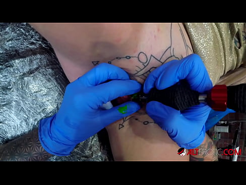 ❤️ Extrem tätowierte Hottie Sully Savage hat ein Tattoo auf ihrer Klitoris ❌ Porno fb bei uns de.tuberxxx.ru ﹏